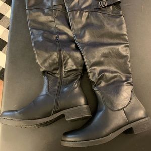 Boots OVER THE KNEE Black size 11 with 1” heel